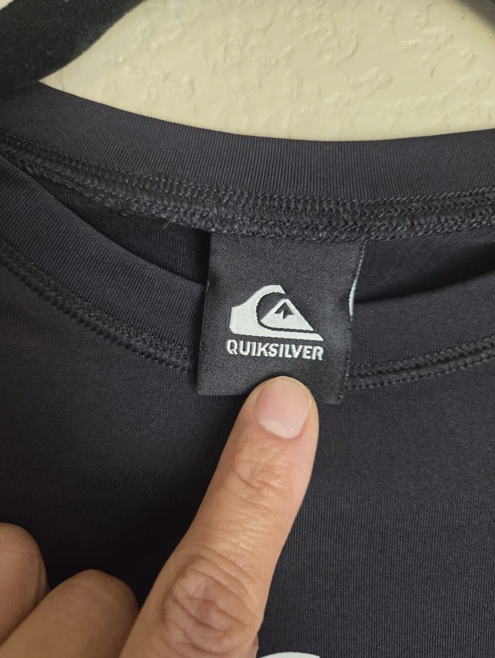 Quicksilver Boy Swim Shirt Size Large